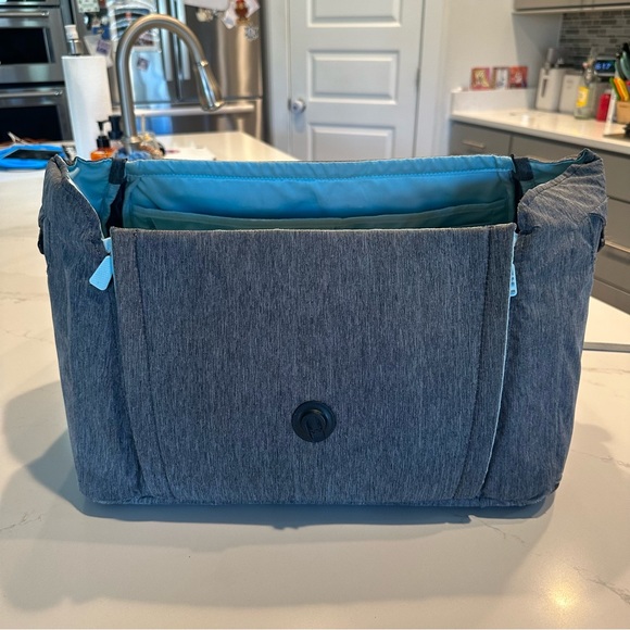 Hie Grovia v. 1 Diaper Bag in Gray/Blue + Pink Changing Pad/Case for Wipes - Picture 6 of 16